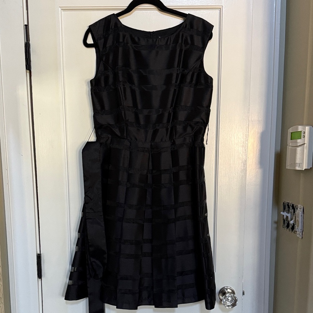 Chetta B Classic Black Sleeveless Fit-and-Flare Dress -
